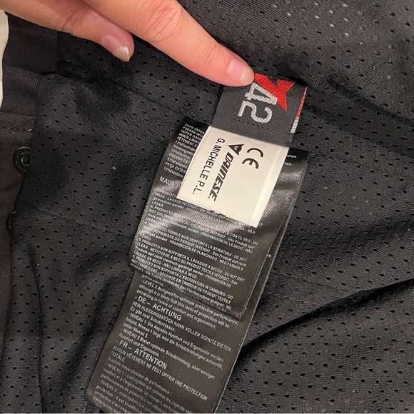 Dainese women’s leather motorcycle jacket - 42 - Picture 4 of 9